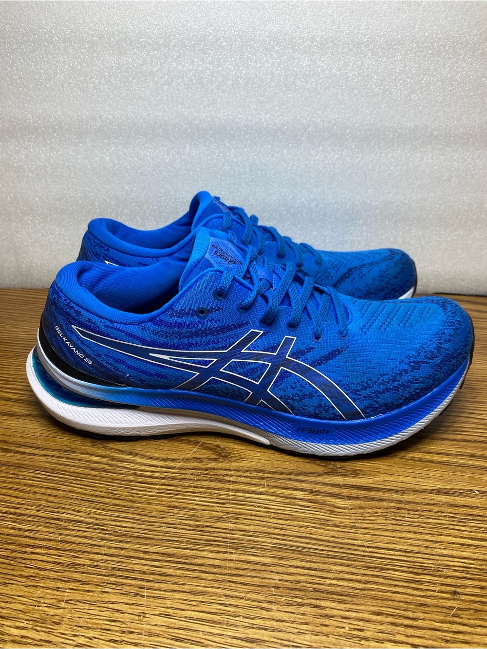 Asics Gel Kayano 29 Running Shoes Electric Blue White Mens Size 10.5 Cushioned